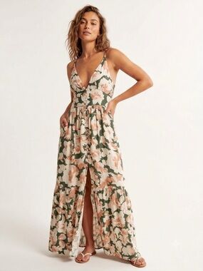 abercrombie keyhole halter maxi dress Abercrombie keyhole halter maxi dress, Size XS Tall
